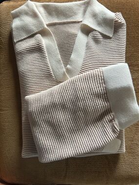 Cream Collared Ribbed Knit Top and shorts Sz xL